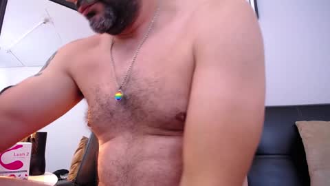 Snapshot of jonas_beard1 chatting on 7, 12, 2024 JONAS BEARD online show from 7, 12, 2024