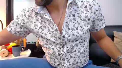 Snapshot of jonas_beard1 chatting on 11, 3, 2025 JONAS BEARD online show from 11, 3, 2025