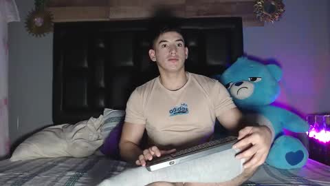 jonathancast08 online show from 26, 1, 2025