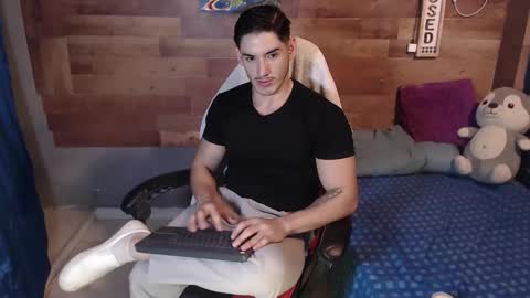 jonathancast08 online show from 16, 12, 2025