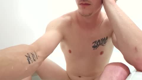 Snapshot of jonk8857 chatting on 7, 5, 2026 Sexy69Leo1 online show from 7, 5, 2026