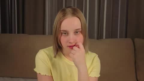 Snapshot of jonnienita chatting on 27, 2, 2026 Alice online show from 27, 2, 2026