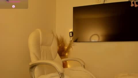 Megan  OF Jordaniaas online show from 29, 12, 2024