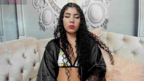 Snapshot of joselyn_sexy_ chatting on 31, 1, 2025 Katalina online show from 31, 1, 2025