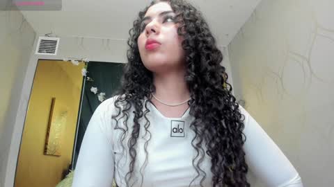 Snapshot of joselyn_sexy_ chatting on 5, 2, 2025 Katalina online show from 5, 2, 2025