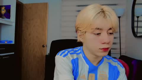 Snapshot of joseon_cute chatting on 17, 6, 2026 joseon_cute online show from 17, 6, 2026