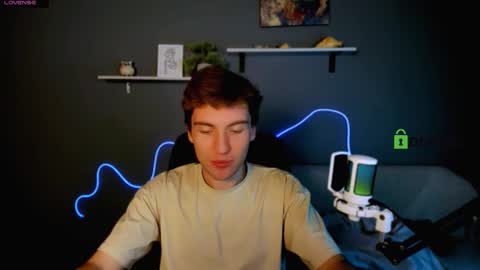 Snapshot of joseph_bear_ chatting on 13, 10, 2025 joseph_bear_ online show from 13, 10, 2025