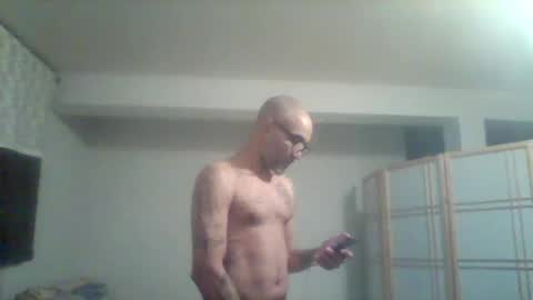 Br33z3 online show from 9, 3, 2026