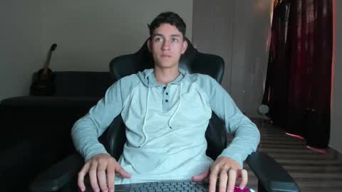 Snapshot of joshmiller_ chatting on 21, 11, 2025 Josh online show from 21, 11, 2025