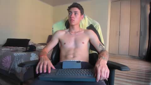 Snapshot of joshmiller_ chatting on 14, 12, 2025 Josh online show from 14, 12, 2025