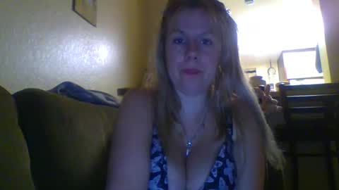 Snapshot of josiecaruso chatting on 30, 10, 2025 Lana Caruso online show from 30, 10, 2025