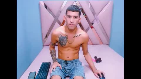 Snapshot of josue_linares chatting on 26, 9, 2025 josue_linares online show from 26, 9, 2025
