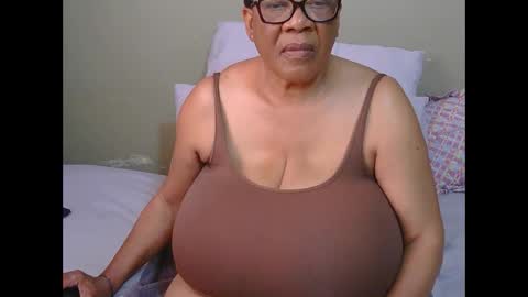 Snapshot of joycemando chatting on 2, 6, 2026 DairyQueen online show from 2, 6, 2026