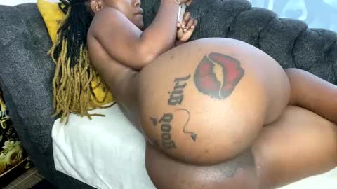 Butterflyass online show from 16, 11, 2025