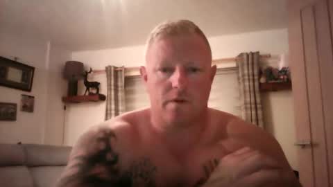 Snapshot of jp_sparky chatting on 11, 9, 2025 jp_sparky online show from 11, 9, 2025