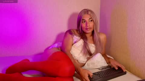 Danae online show from 11, 4, 2026