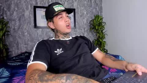 Snapshot of juan_alvarez18 chatting on 18, 2, 2025 juan_alvarez18 online show from 18, 2, 2025