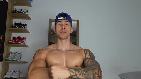 Snapshot of juan_fit2024 chatting on 15, 12, 2024 juan online show from 15, 12, 2024