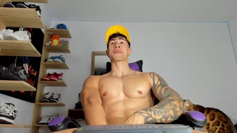 Snapshot of juan_fit2024 chatting on 22, 1, 2025 juan online show from 22, 1, 2025
