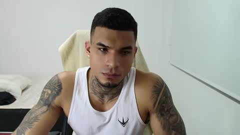 juan_gomez_1 online show from 17, 9, 2025