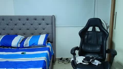 juan_gomez_1 online show from 8, 7, 2026