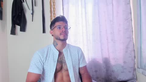 Juan Esteban online show from 2, 1, 2025