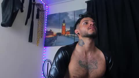 Juan Esteban online show from 4, 3, 2025