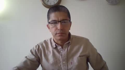 Snapshot of juanearth1 chatting on 8, 5, 2026 juanearth1 online show from 8, 5, 2026