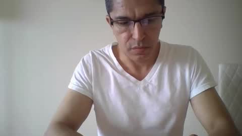 Snapshot of juanearth1 chatting on 13, 5, 2026 juanearth1 online show from 13, 5, 2026