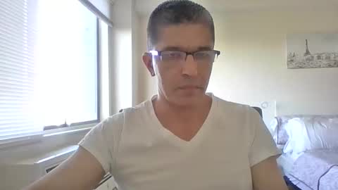 Snapshot of juanearth1 chatting on 8, 6, 2026 juanearth1 online show from 8, 6, 2026