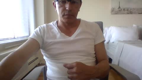 Snapshot of juanearth1 chatting on 4, 8, 2026 juanearth1 online show from 4, 8, 2026