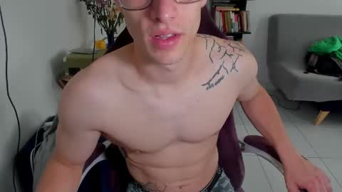 Snapshot of juanisimo_ chatting on 22, 5, 2026 JUANISIMO online show from 22, 5, 2026