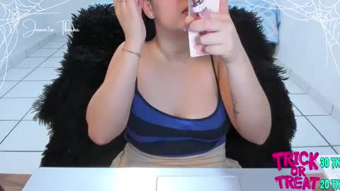 Snapshot of juanita_thorne chatting on 18, 10, 2025 online show from 18, 10, 2025