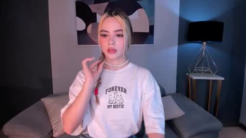 Snapshot of juanitaclay chatting on 9, 9, 2025 Juanita Clay online show from 9, 9, 2025