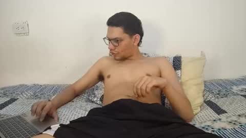 Snapshot of juansuarez204 chatting on 24, 5, 2026 juansuarez204 online show from 24, 5, 2026