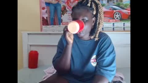 Snapshot of juicy576808 chatting on 16, 2, 2025 zainabu online show from 16, 2, 2025