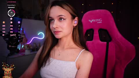 Snapshot of juicy___angel chatting on 10, 12, 2024 Angelina online show from 10, 12, 2024