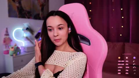 Snapshot of juicy___angel chatting on 10, 9, 2025 Angelina online show from 10, 9, 2025