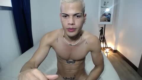 Snapshot of juicy_boy22 chatting on 29, 10, 2025 Miguel online show from 29, 10, 2025