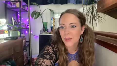 Snapshot of juicy_jussy chatting on 27, 4, 2026 juicy_jussy online show from 27, 4, 2026