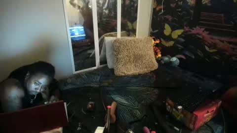 Snapshot of juicyanddaddy chatting on 4, 5, 2026 Ask online show from 4, 5, 2026