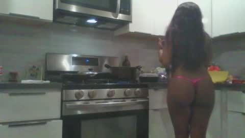 JuicyExotic online show from 21, 11, 2025