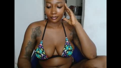 juicyxpink online show from 23, 11, 2025