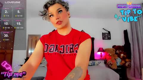 Snapshot of jujubee_lander chatting on 10, 12, 2024 Jujubee online show from 10, 12, 2024