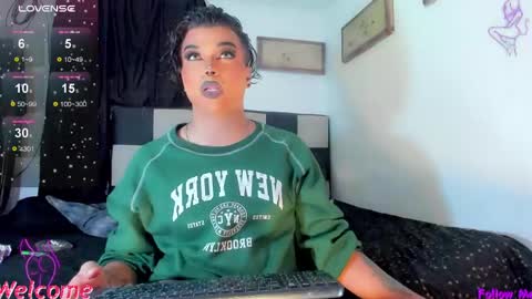 Jujubee online show from 15, 4, 2026