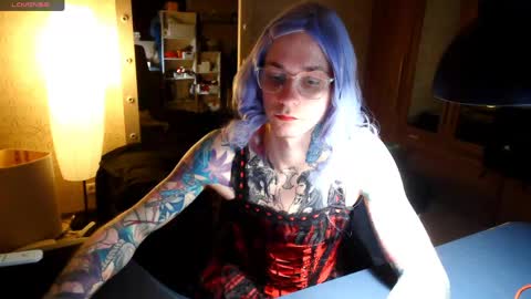 Julia online show from 9, 5, 2026