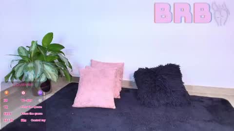 Snapshot of jules_n_gia chatting on 5, 7, 2026 Jules and Gia online show from 5, 7, 2026