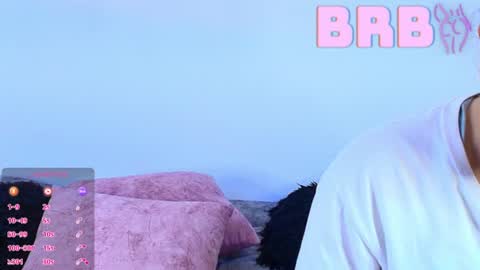 Snapshot of jules_n_gia chatting on 12, 7, 2026 Jules and Gia online show from 12, 7, 2026