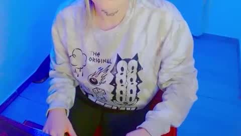  Juliana Torres  online show from 3, 12, 2025