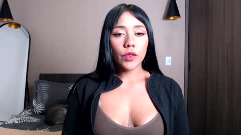 Snapshot of juli_love11 chatting on 25, 7, 2026 JULIETA online show from 25, 7, 2026